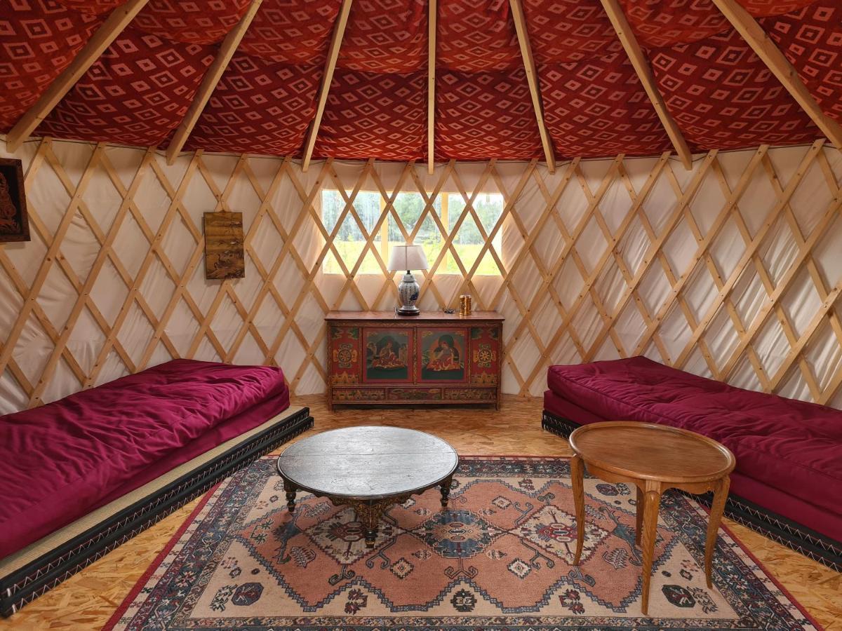 Camping A La Ferme - Hebergements Insolites Cerisy-la-Foret Bagian luar foto