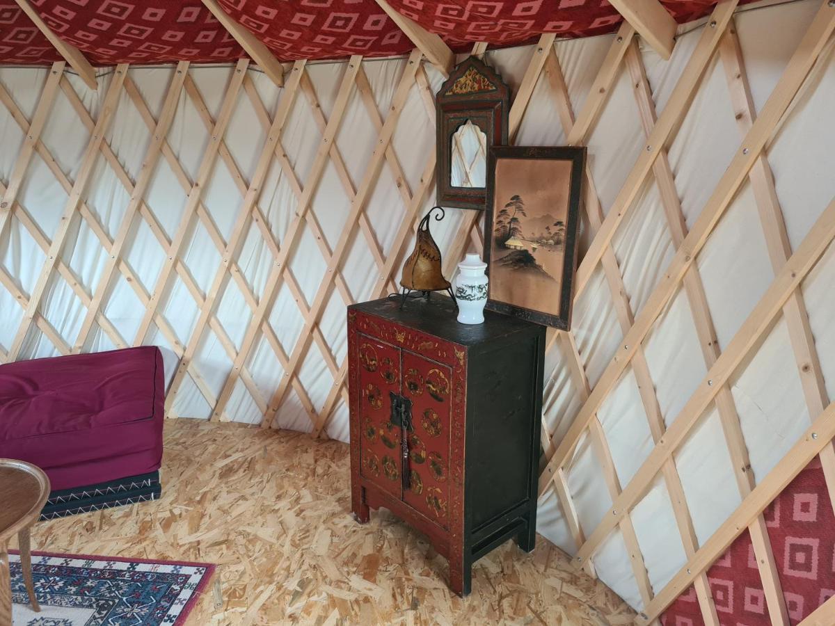 Camping A La Ferme - Hebergements Insolites Cerisy-la-Foret Bagian luar foto