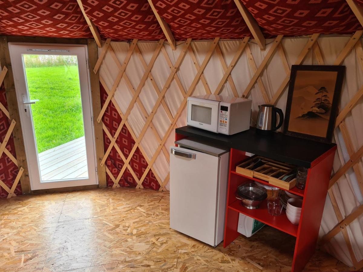 Camping A La Ferme - Hebergements Insolites Cerisy-la-Foret Bagian luar foto