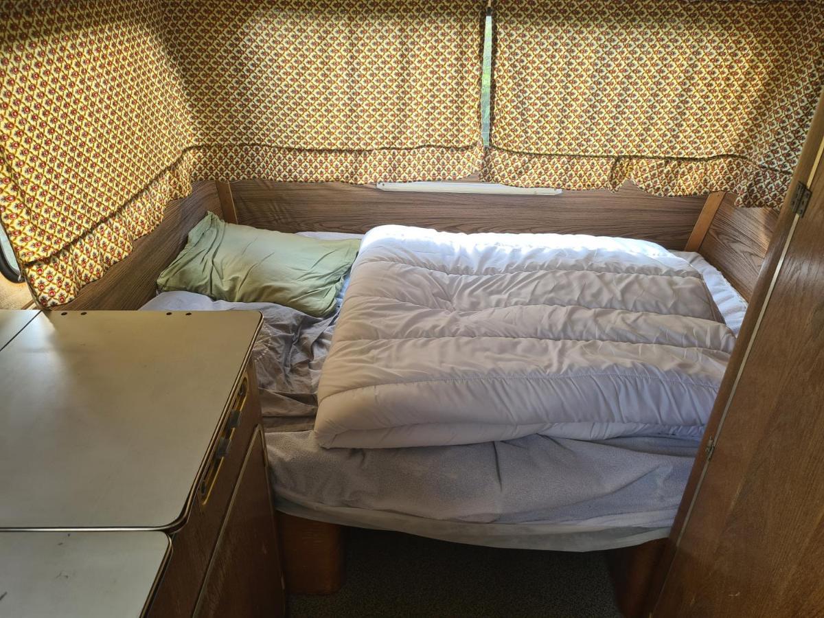 Camping A La Ferme - Hebergements Insolites Cerisy-la-Foret Bagian luar foto
