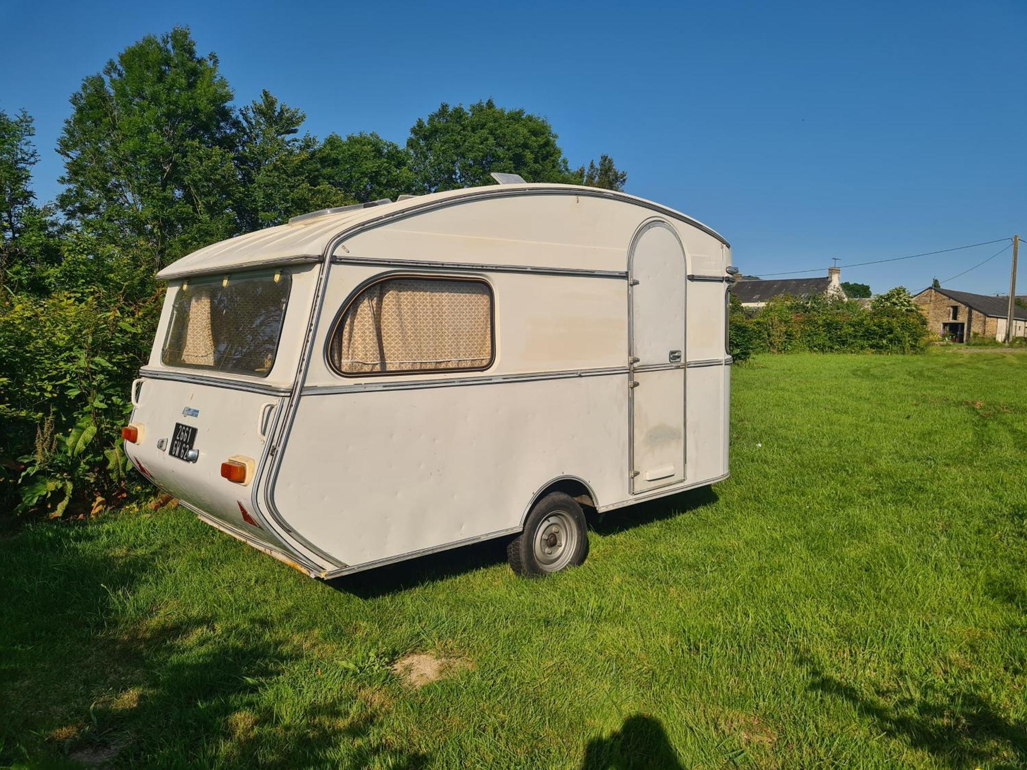 Camping A La Ferme - Hebergements Insolites Cerisy-la-Foret Bagian luar foto